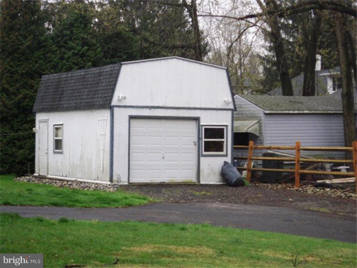 923 Williamson Road Horsham, PA 19044 - Photo 21 of 21 Garage