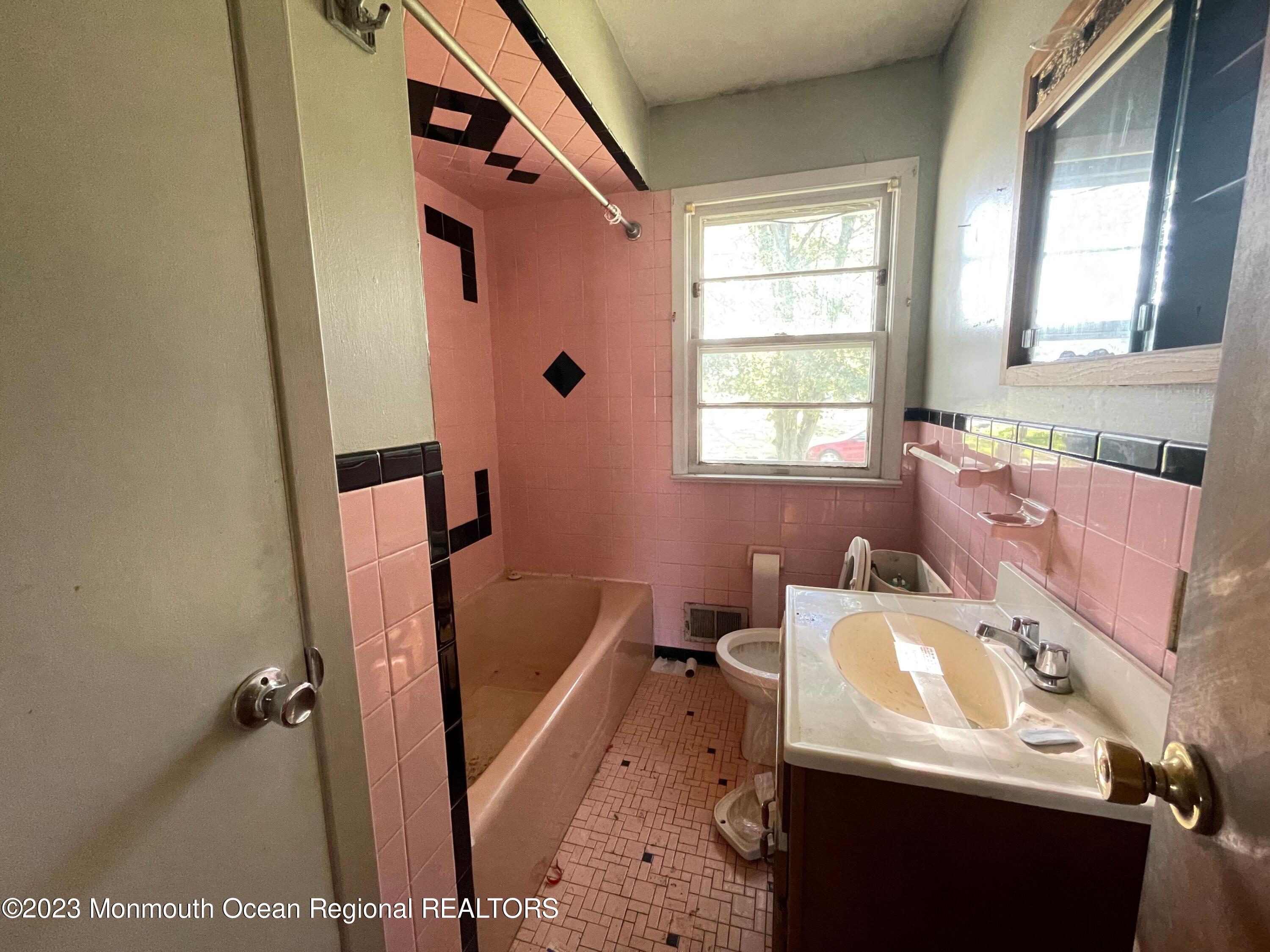 509 Stone Road Union Beach, NJ 07735 - Photo 7 of 12