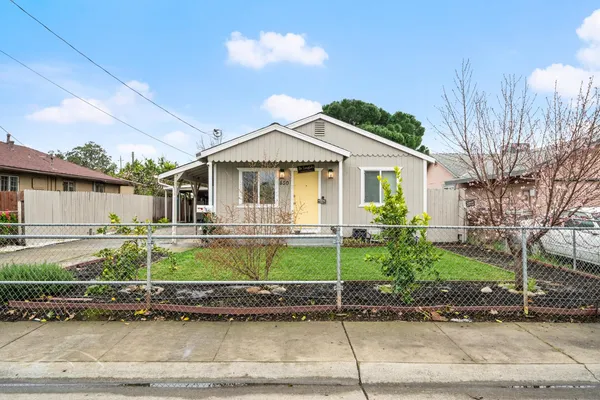 $359,900 | 850 Eleanor Avenue, Sacramento, CA 95815