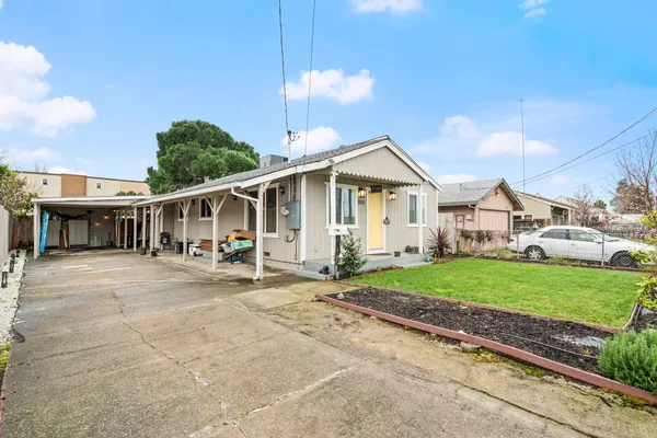 $359,900 | 850 Eleanor Avenue, Sacramento, CA 95815