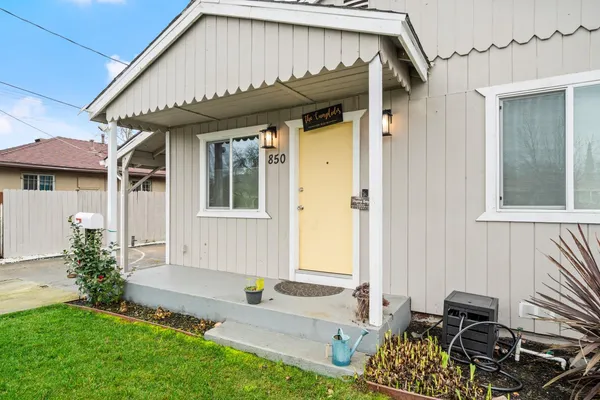 $359,900 | 850 Eleanor Avenue, Sacramento, CA 95815