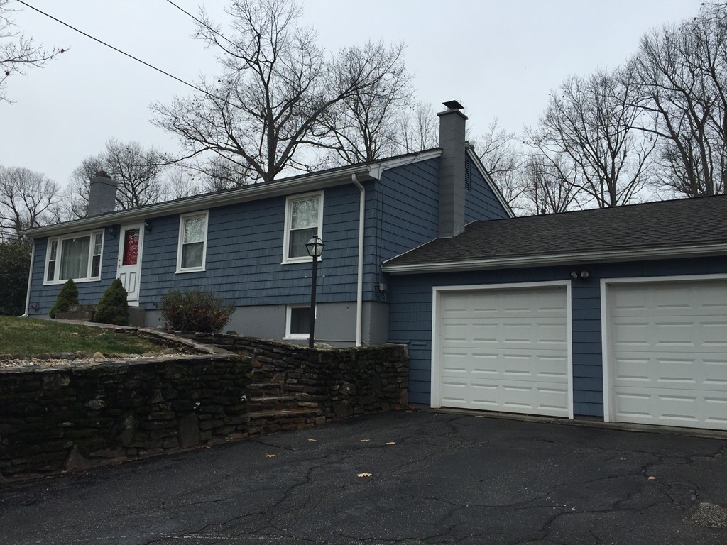 217 Lovell Road Holden, MA 01520 - Photo 1 of 19 Gallery Image 1