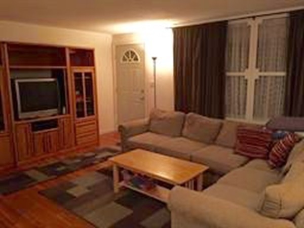 217 Lovell Road Holden, MA 01520 - Photo 3 of 19 Gallery Image 3