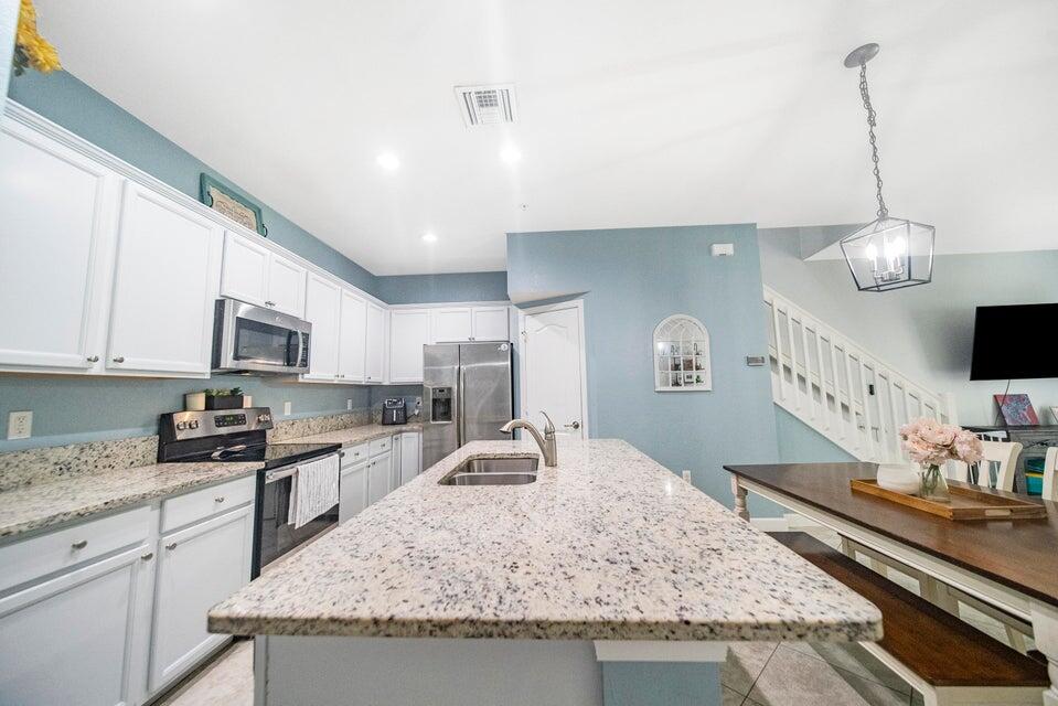 3083 Southwest Otter Lane Stuart, FL 34997 - Photo 13 of 50 otter12
