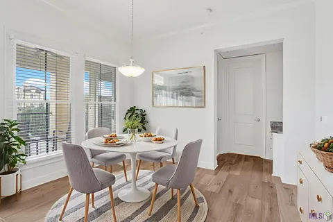 $335,000 | 998 Stanford Avenue, Unit 402, Baton Rouge, LA 70808