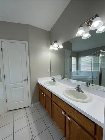 $2,300 | 7445 Tower Bridge Drive, Wesley Chapel, FL 33545