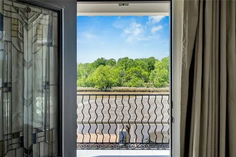 $899,900 | 21013 Waterfront E Drive, Maurepas, LA 70449