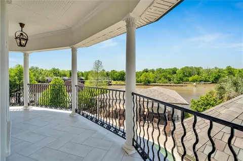 $899,900 | 21013 Waterfront E Drive, Maurepas, LA 70449