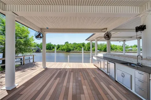 $899,900 | 21013 Waterfront E Drive, Maurepas, LA 70449