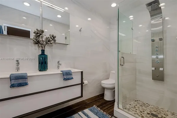 $3,349,999 | 2111 Alhambra Circle, Coral Gables, FL 33134