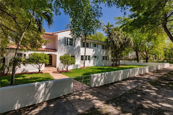 $3,349,999 | 2111 Alhambra Circle, Coral Gables, FL 33134