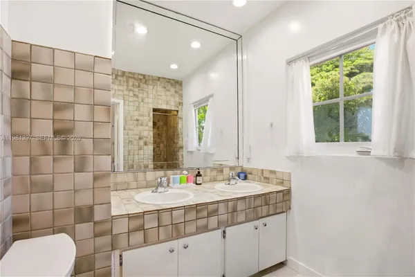 $3,349,999 | 2111 Alhambra Circle, Coral Gables, FL 33134