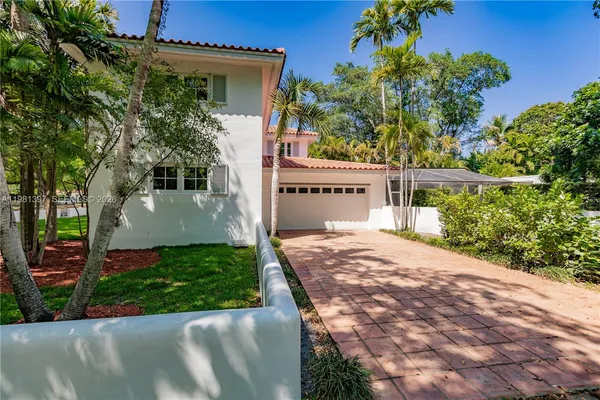 $3,349,999 | 2111 Alhambra Circle, Coral Gables, FL 33134