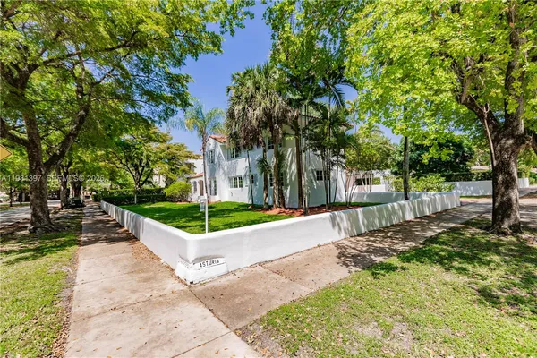 $3,349,999 | 2111 Alhambra Circle, Coral Gables, FL 33134