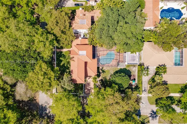 $3,349,999 | 2111 Alhambra Circle, Coral Gables, FL 33134