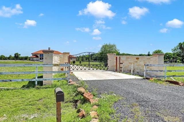 $16,500 | 848 Juliff-Manvel Road, Rosharon, TX 77583