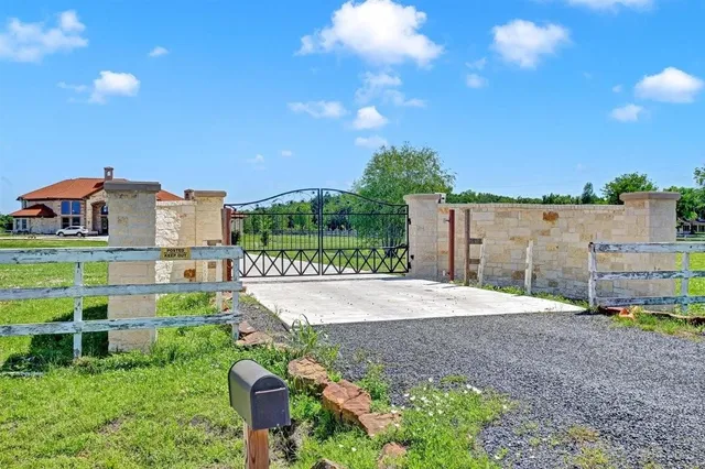 $16,500 | 848 Juliff-Manvel Road, Rosharon, TX 77583