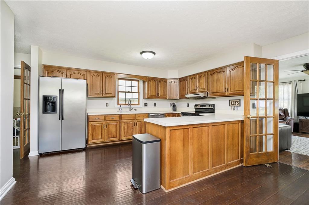 4426 Moss Ridge Lane Indianapolis, IN 46237 - Photo 11 of 39 Gallery Image 11