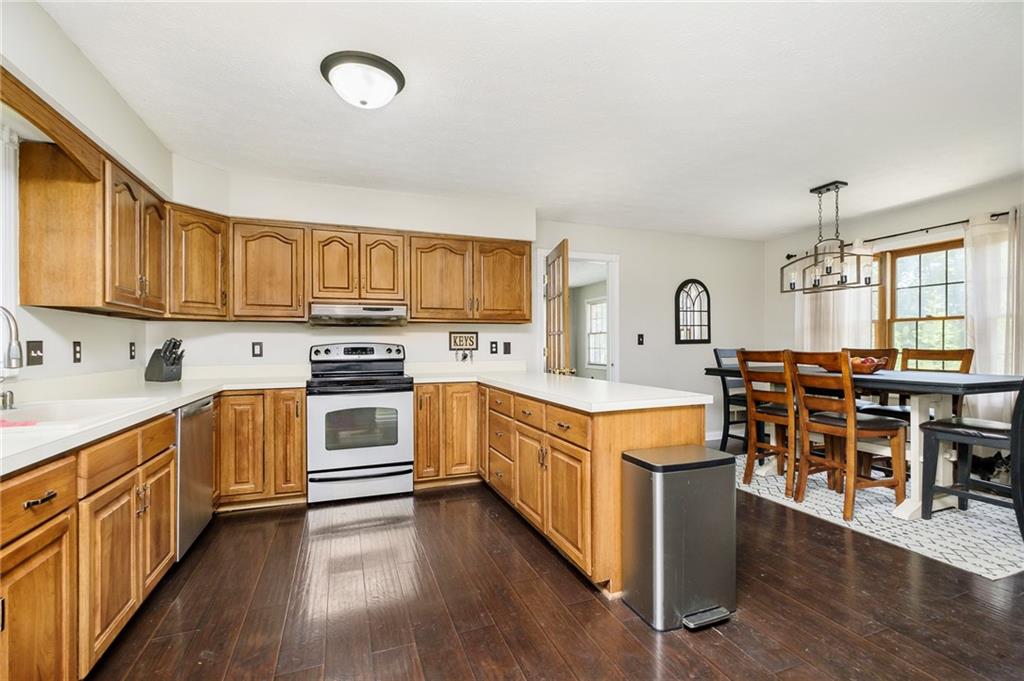 4426 Moss Ridge Lane Indianapolis, IN 46237 - Photo 12 of 39 Gallery Image 12