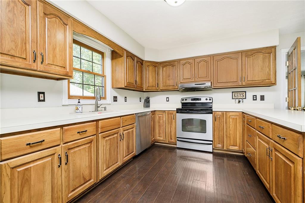 4426 Moss Ridge Lane Indianapolis, IN 46237 - Photo 13 of 39 Gallery Image 13