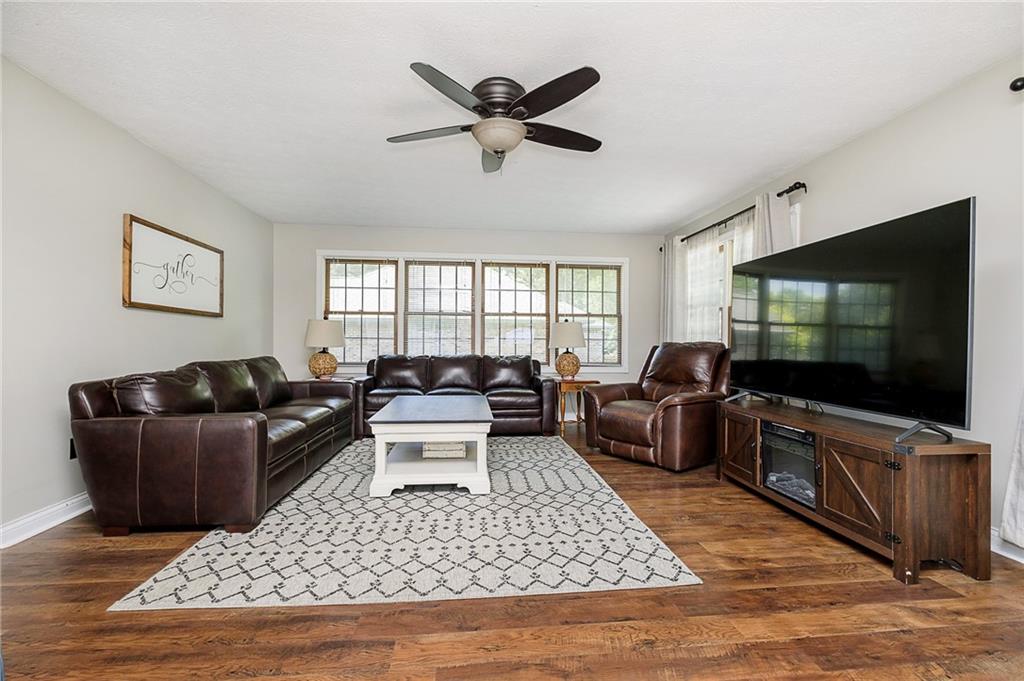 4426 Moss Ridge Lane Indianapolis, IN 46237 - Photo 16 of 39 Gallery Image 16