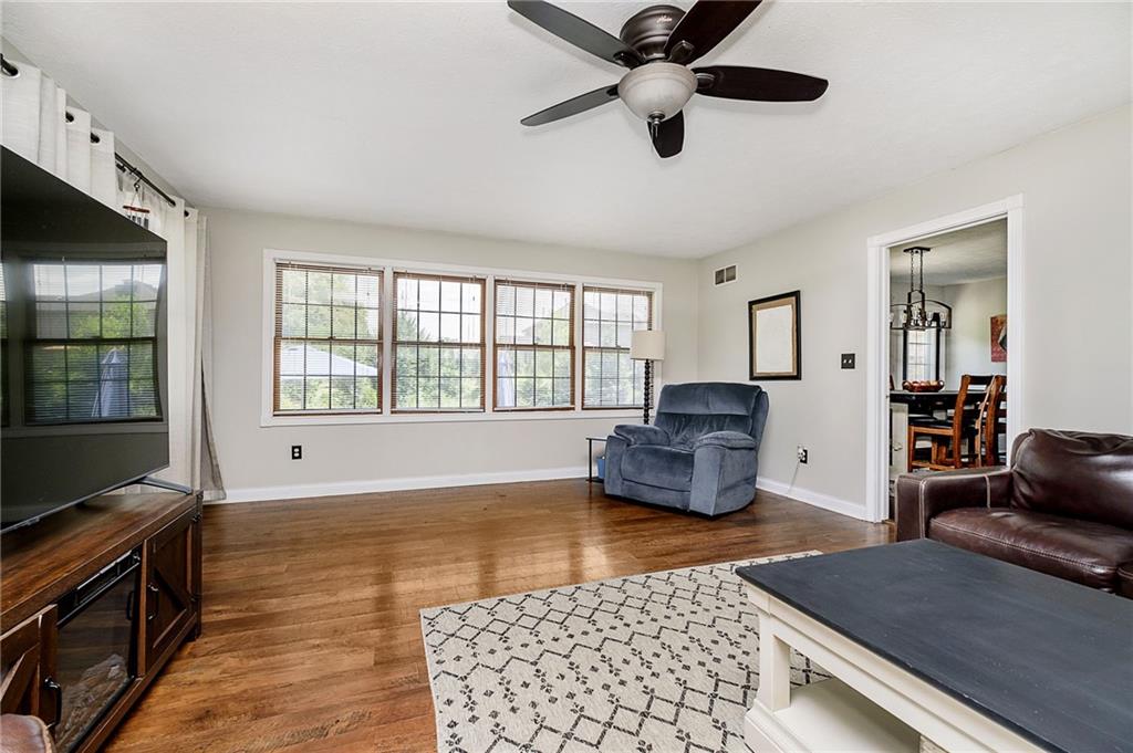 4426 Moss Ridge Lane Indianapolis, IN 46237 - Photo 17 of 39 Gallery Image 17