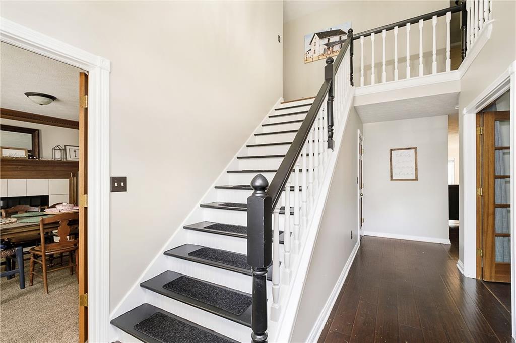 4426 Moss Ridge Lane Indianapolis, IN 46237 - Photo 6 of 39 Gallery Image 6
