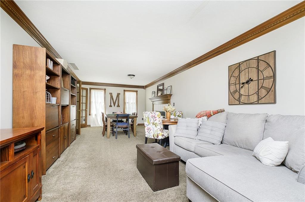 4426 Moss Ridge Lane Indianapolis, IN 46237 - Photo 9 of 39 Gallery Image 9