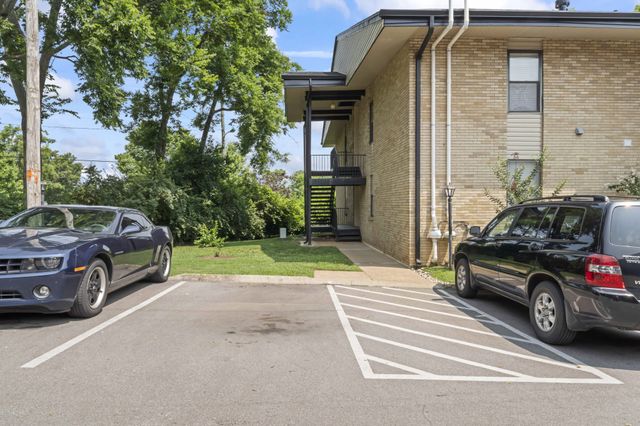 $335,000 | 4425 Westlawn Drive, Unit C306, Nashville, TN 37209
