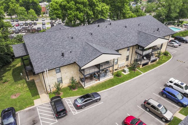 $335,000 | 4425 Westlawn Drive, Unit C306, Nashville, TN 37209