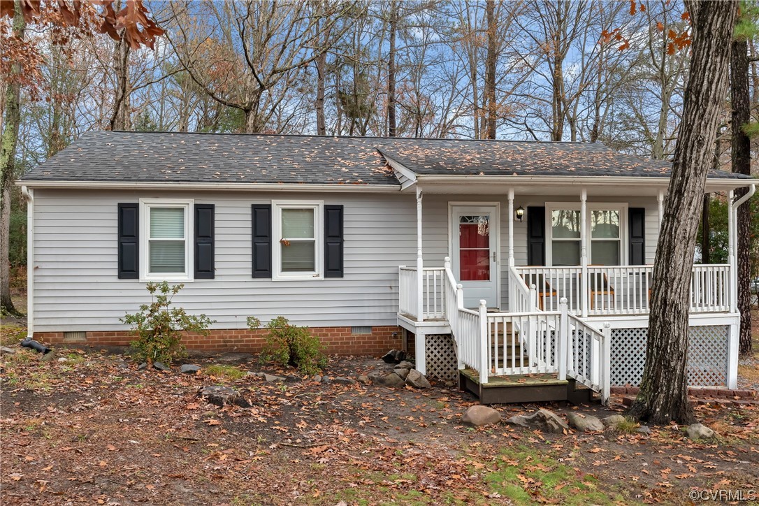 4211 Bridgewood Road Midlothian, VA 23112 - Photo 20 of 27 a front view of a house with a yard