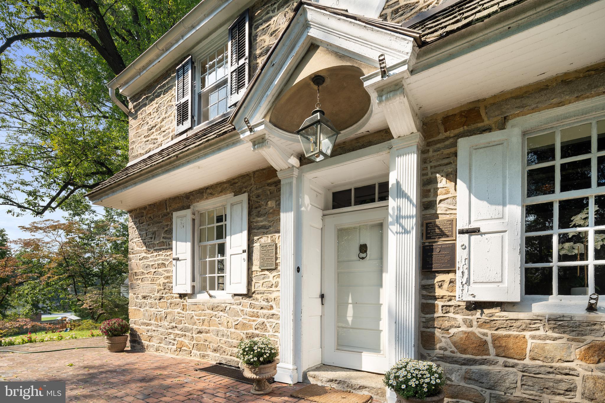 802 Harvey Road Wallingford, PA 19086 - Photo 2 of 50