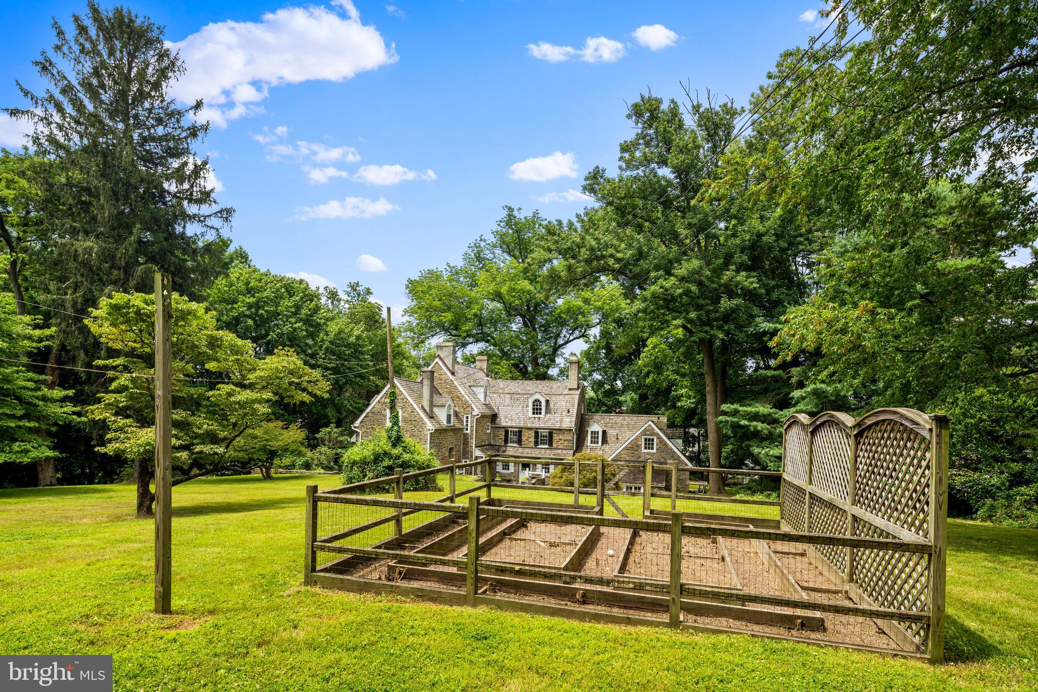 802 Harvey Road Wallingford, PA 19086 - Photo 4 of 50