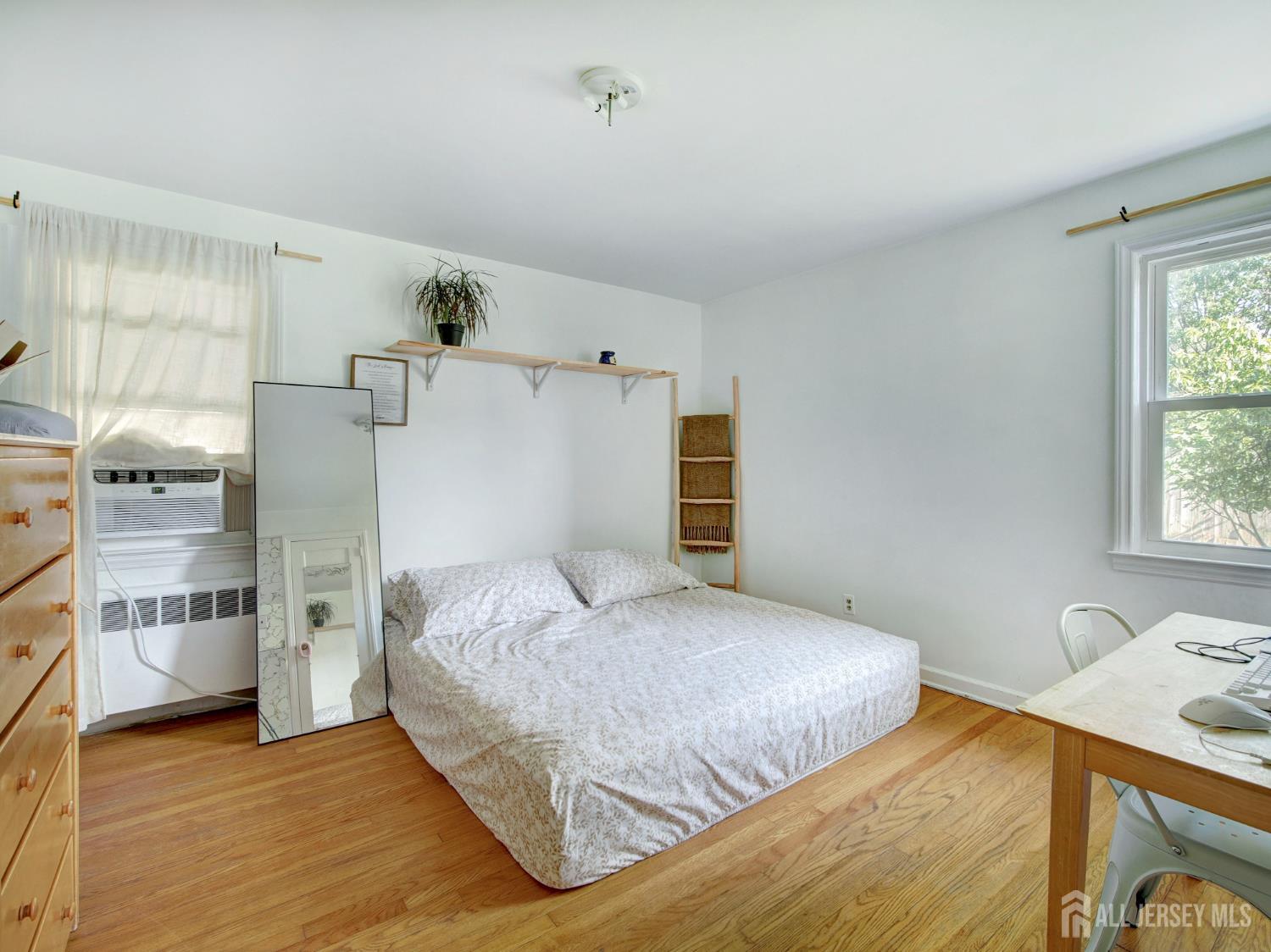 451 Burroughs Terrace Union, NJ 07083 - Photo 11 of 22