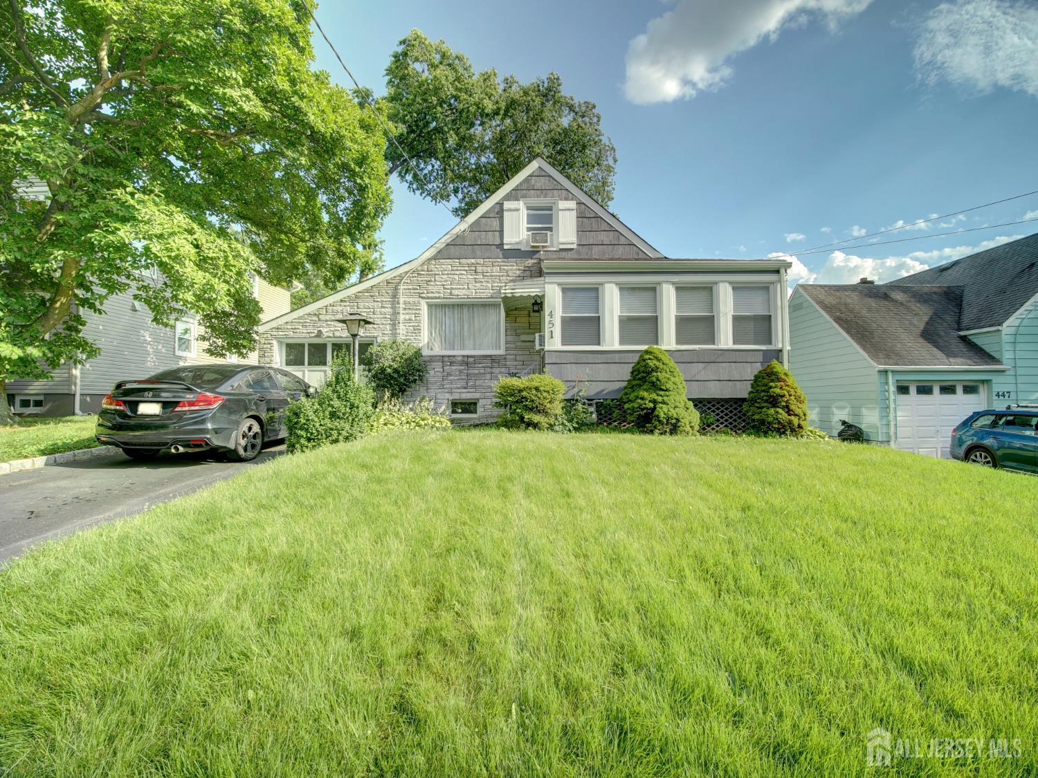 451 Burroughs Terrace Union, NJ 07083 - Photo 2 of 22