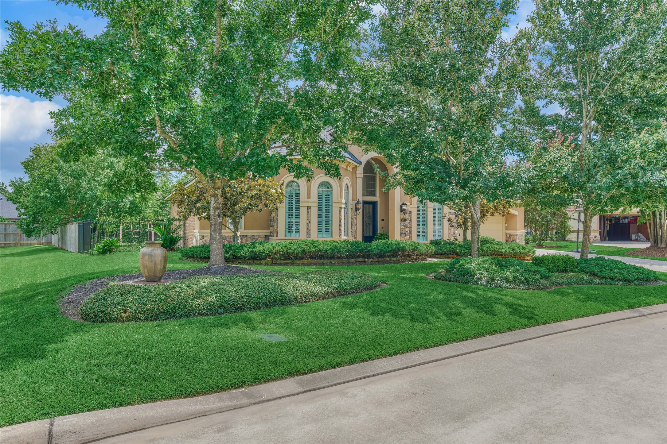 67 South Sage Sparrow Circle Spring, TX 77389 - Photo 8 of 49 a front view of a house with a yard