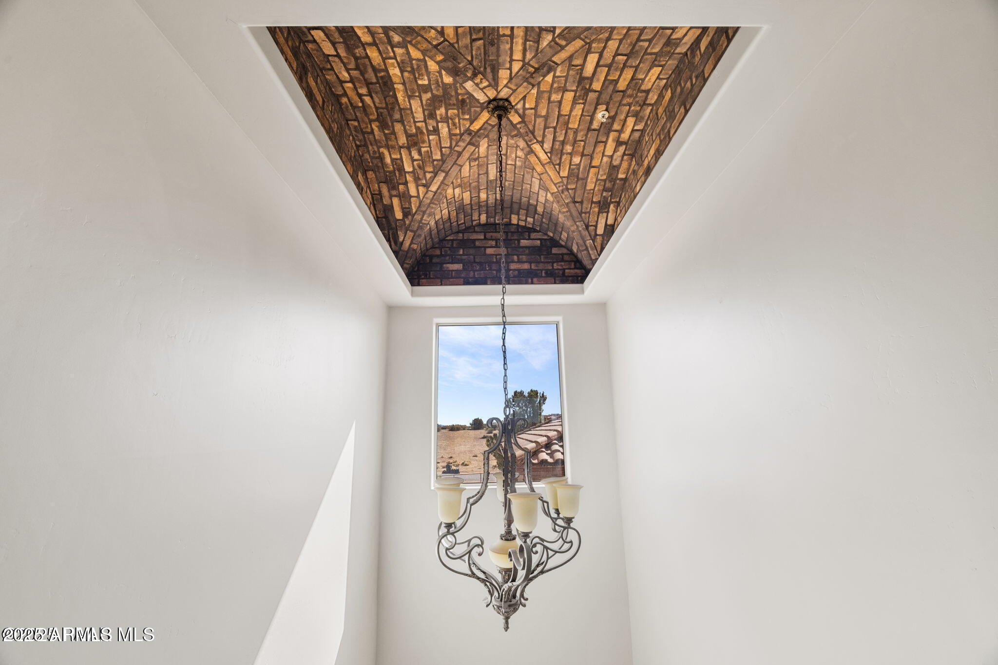 4140 Chuckwalla Road Prescott, AZ 86305 - Photo 55 of 77 Barell ceiling