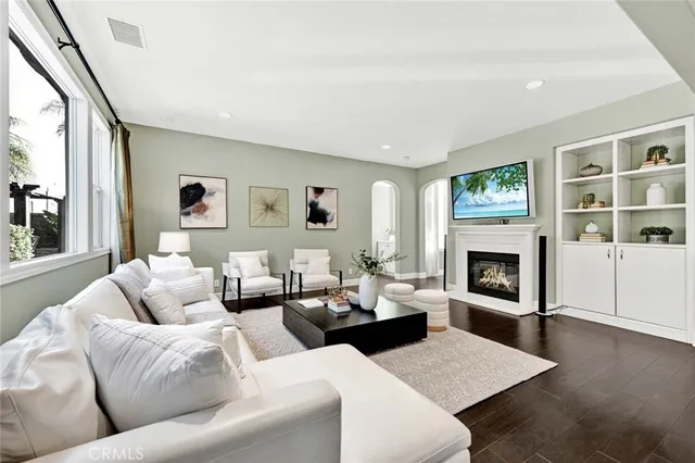 $2,300,000 | 410 Hudson Drive, Tustin, CA 92782