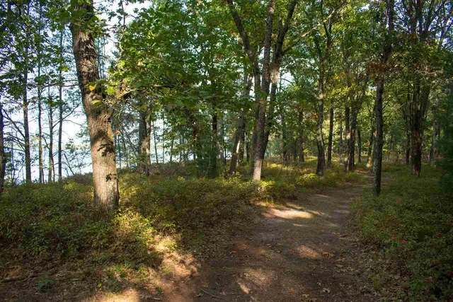 $59,900 | N7109 Timber Rdg Lane, Mauston, WI 53948