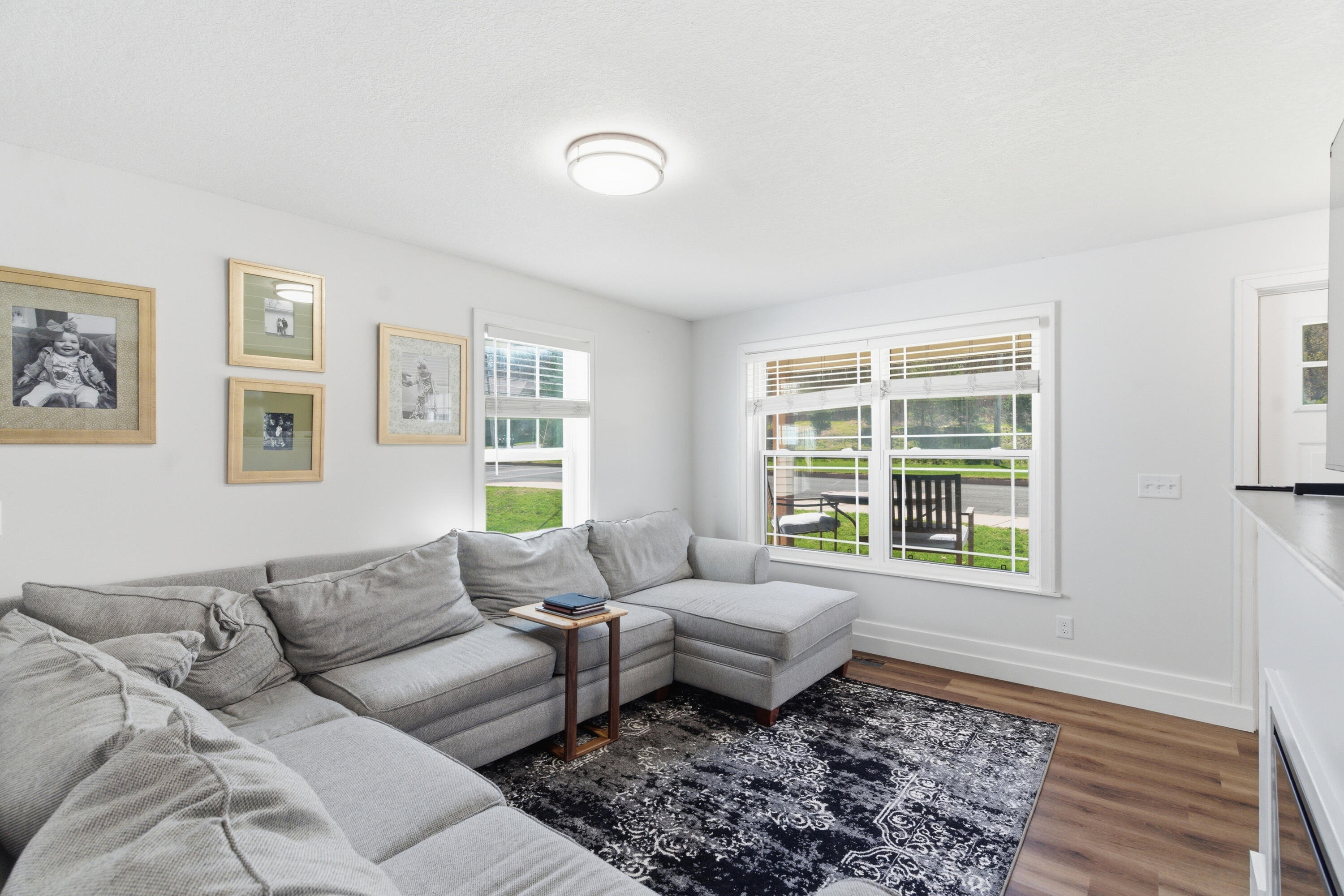 24340 Front Street Mattawan, MI 49071 - Photo 7 of 32 DSC08981