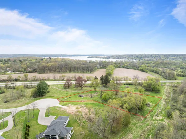 $250,000 | Lt2 Lakeview Drive, Geneva, WI 53147