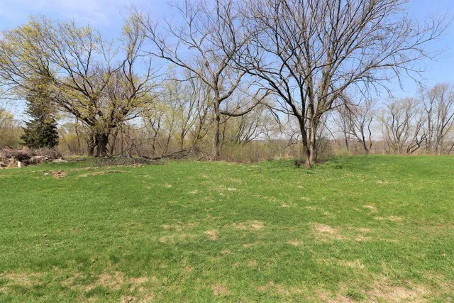 $250,000 | Lt2 Lakeview Drive, Geneva, WI 53147