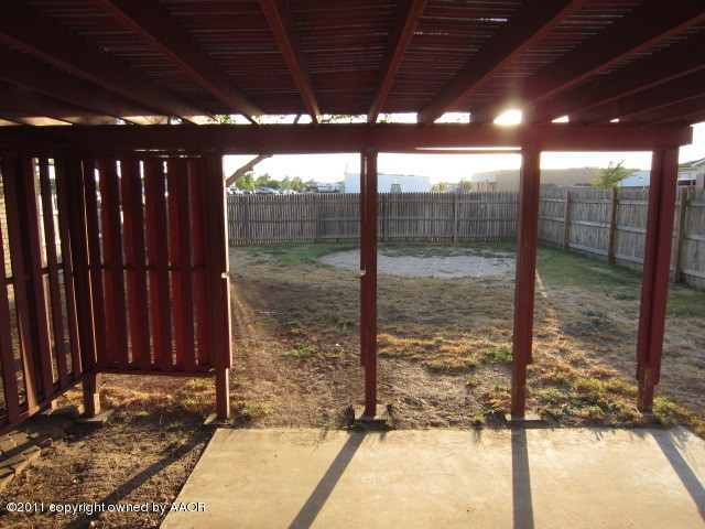6010 Rutgers Street Amarillo, TX 79109 - Photo 3 of 10 patio