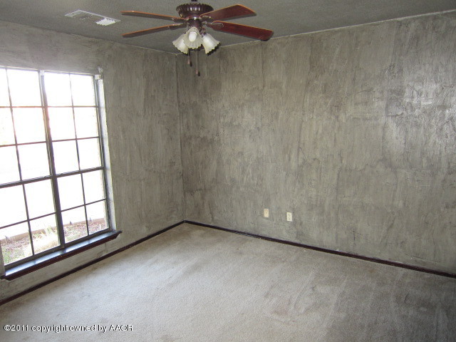 6010 Rutgers Street Amarillo, TX 79109 - Photo 8 of 10 2nd bedrm