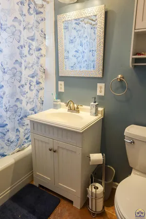 $329,500 | 2021 Morningside Drive, Emporia, KS 66801