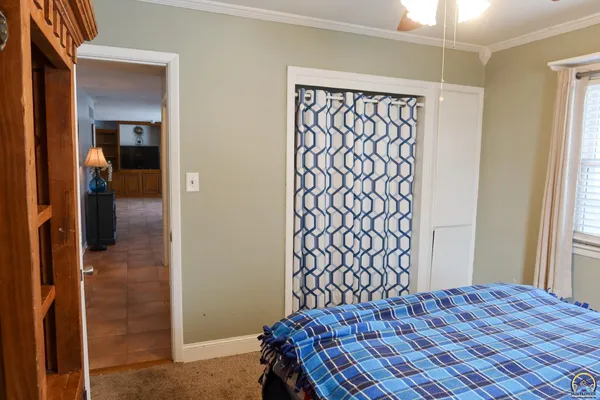 $329,500 | 2021 Morningside Drive, Emporia, KS 66801