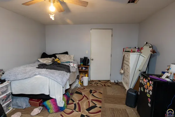 $329,500 | 2021 Morningside Drive, Emporia, KS 66801