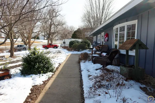 $329,500 | 2021 Morningside Drive, Emporia, KS 66801