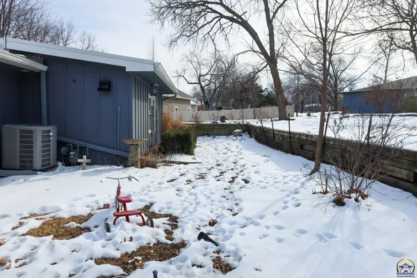 $329,500 | 2021 Morningside Drive, Emporia, KS 66801