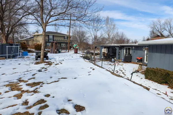 $329,500 | 2021 Morningside Drive, Emporia, KS 66801